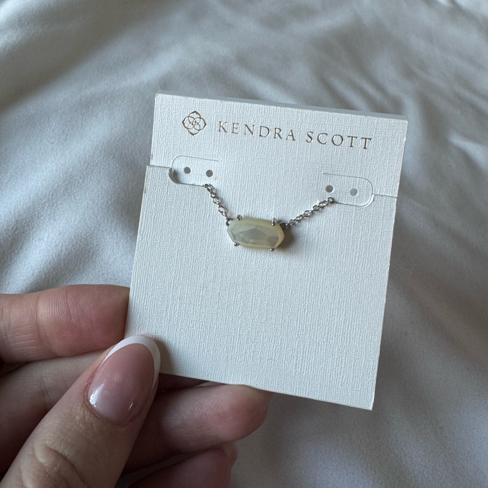 Kendra Scott Ever Pendant Necklace